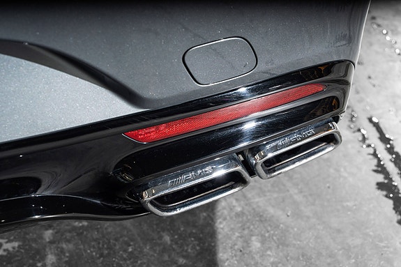 Mercedes-Benz S63 9 of 30