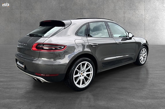 Porsche Macan S 5 of 25