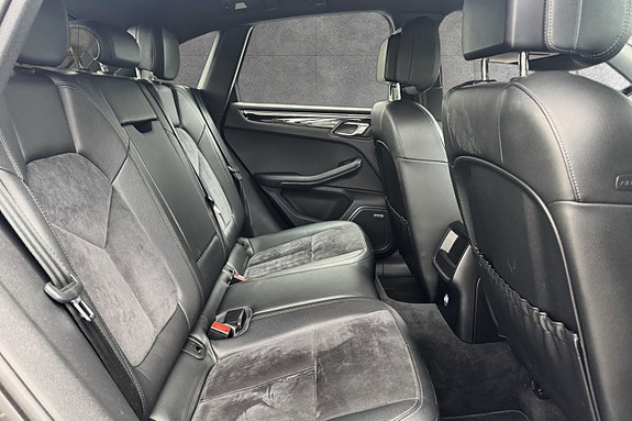 Porsche Macan S 15 of 25