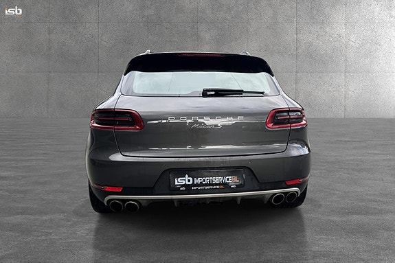 Porsche Macan S 9 of 25