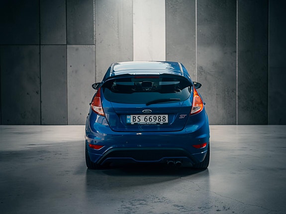 Ford Fiesta 6 of 30