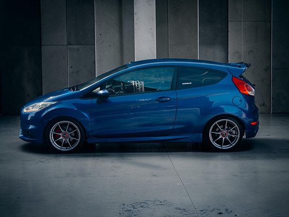 Ford Fiesta 8 of 30