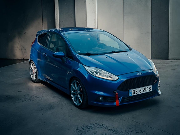 Ford Fiesta 3 of 30