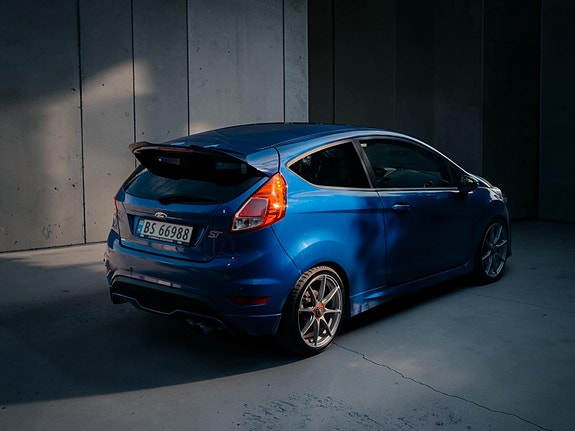 Ford Fiesta 5 of 30