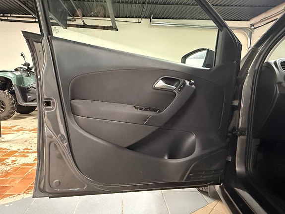 Volkswagen Polo 11 of 30