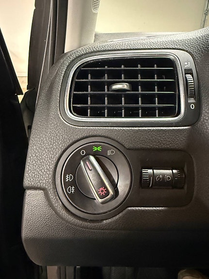 Volkswagen Polo 19 of 30