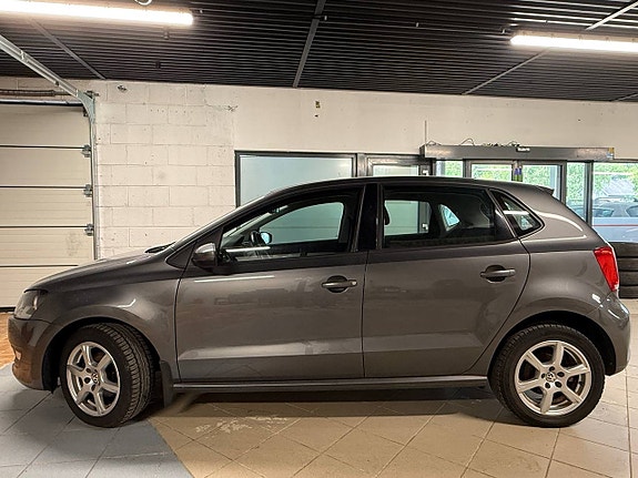 Volkswagen Polo 2 of 30