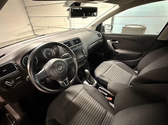 Volkswagen Polo 13 of 30