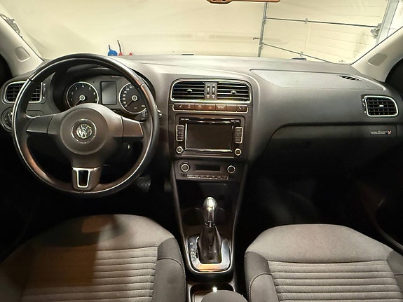 Volkswagen Polo 10 of 30
