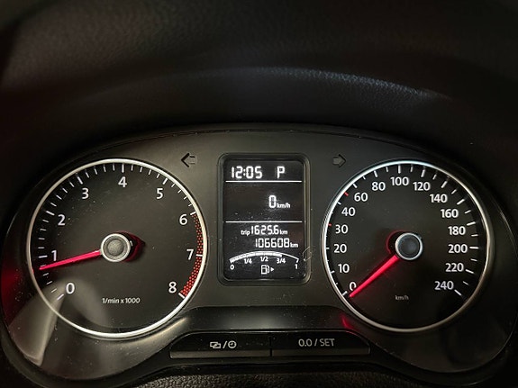 Volkswagen Polo 18 of 30