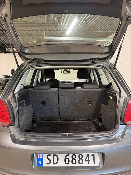 Volkswagen Polo 7 of 30