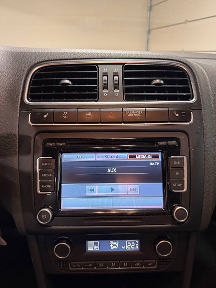 Volkswagen Polo 14 of 30