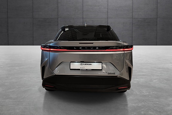 Lexus RZ450e 4 of 19