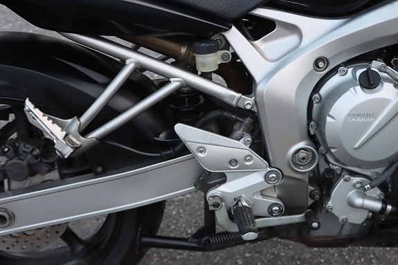 Yamaha FZ6-S Fazer 14 of 20