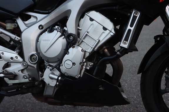Yamaha FZ6-S Fazer 13 of 20