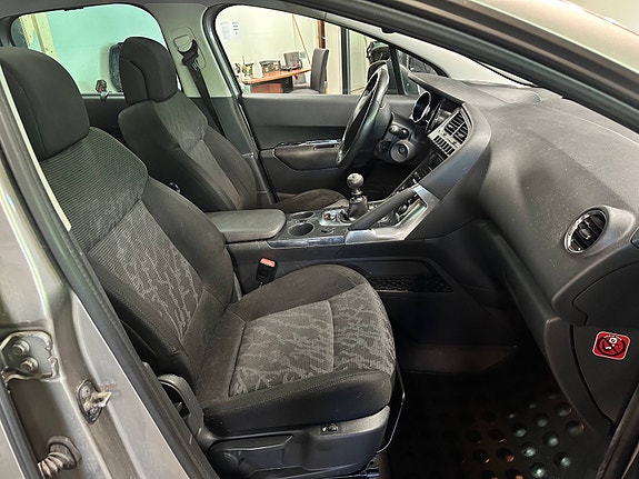 Peugeot 3008 14 of 30