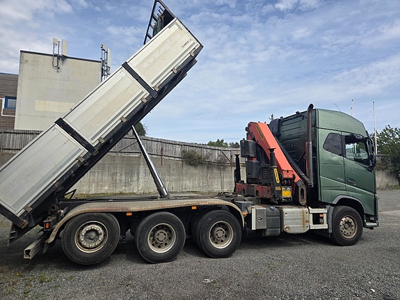 Volvo FH 16 8X4 3 of 5