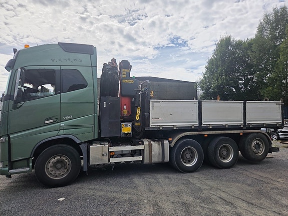 Volvo FH 16 8X4 2 of 5