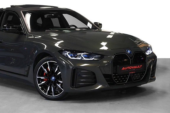 BMW i4 2 of 30