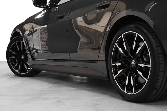 BMW i4 14 of 30