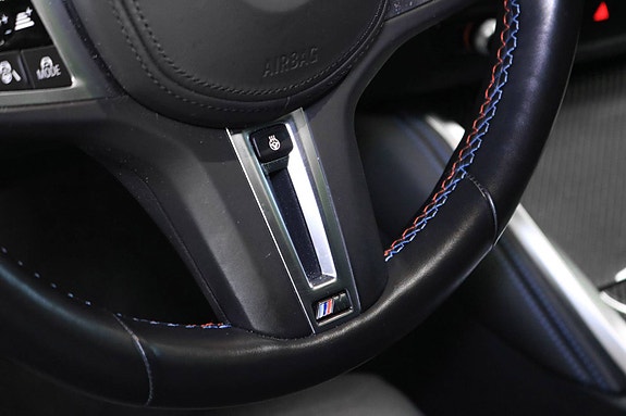 BMW i4 18 of 30
