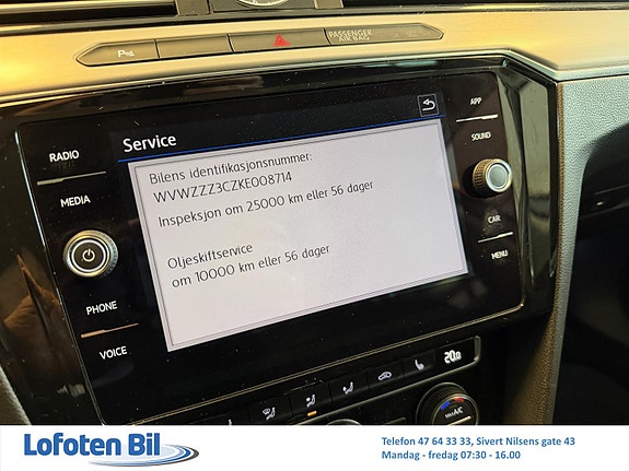 Volkswagen Passat 21 of 30