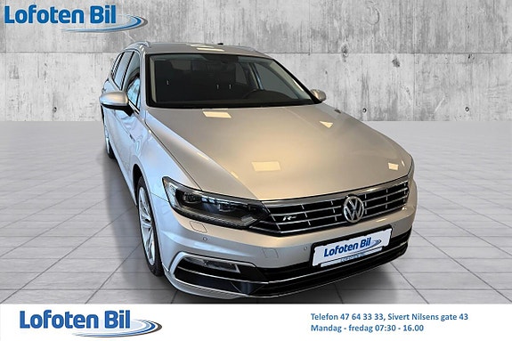 Volkswagen Passat 4 of 30
