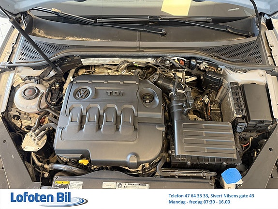 Volkswagen Passat 29 of 30
