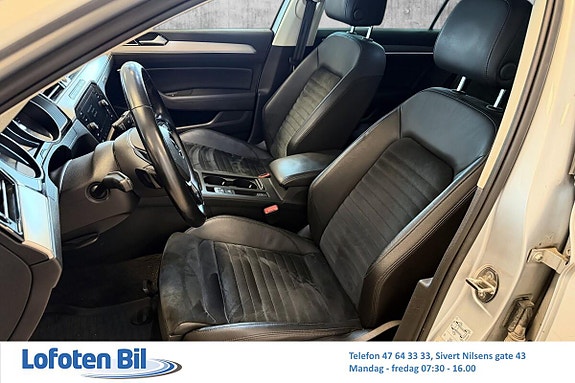 Volkswagen Passat 13 of 30
