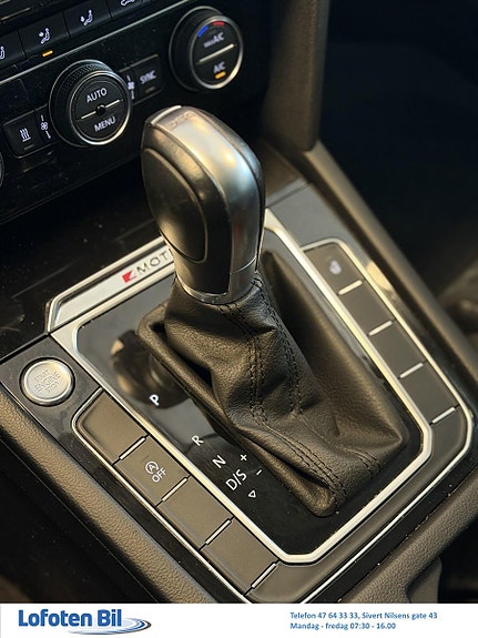 Volkswagen Passat 24 of 30