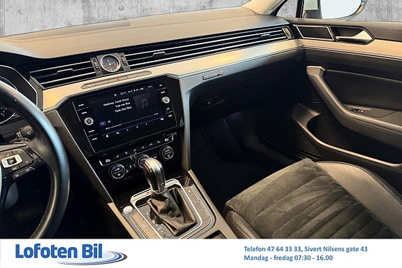 Volkswagen Passat 19 of 30