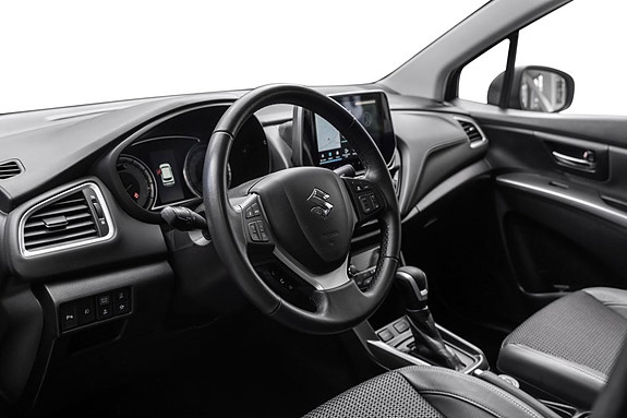 Suzuki S-Cross 10 of 13