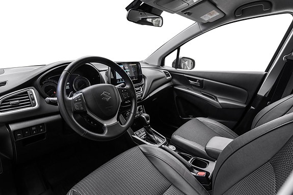 Suzuki S-Cross 11 of 13
