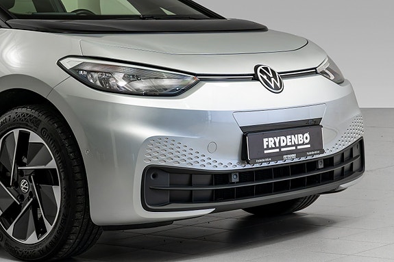 Volkswagen ID.3 2 of 30