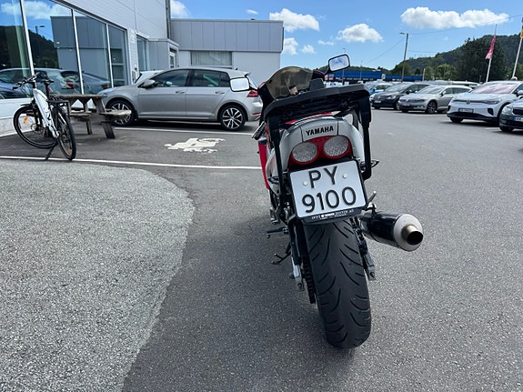 Yamaha YZF 600R 19 of 22