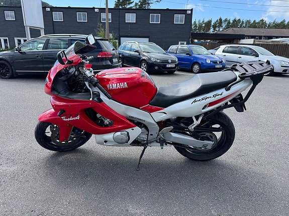 Yamaha YZF 600R 17 of 22