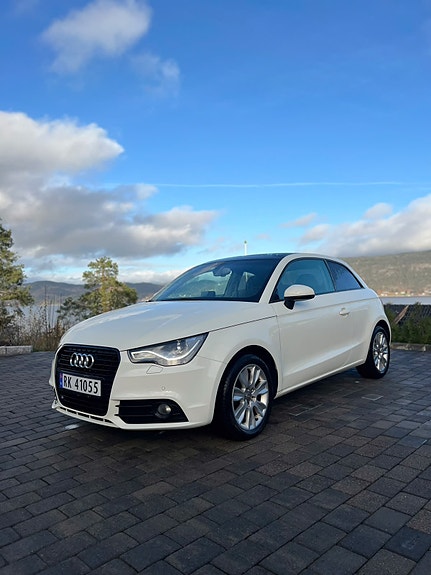 Audi A1 2 of 11
