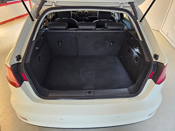 Audi A3 8 of 30
