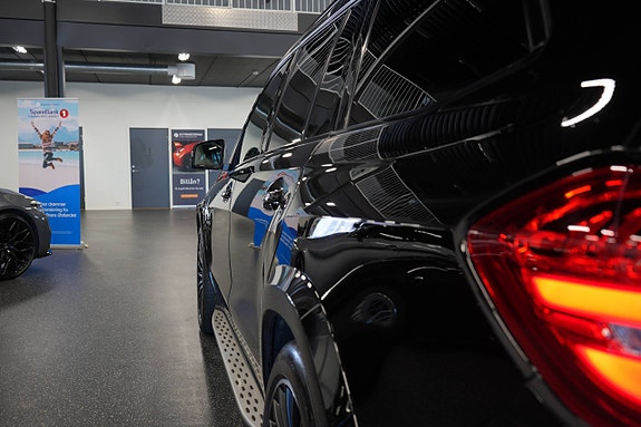 Mercedes-Benz GLS63 18 of 30