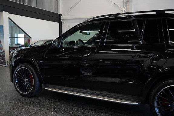 Mercedes-Benz GLS63 20 of 30