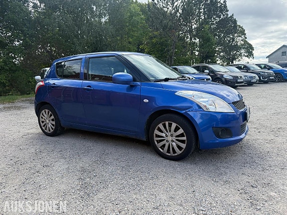 Suzuki Swift 2 of 30