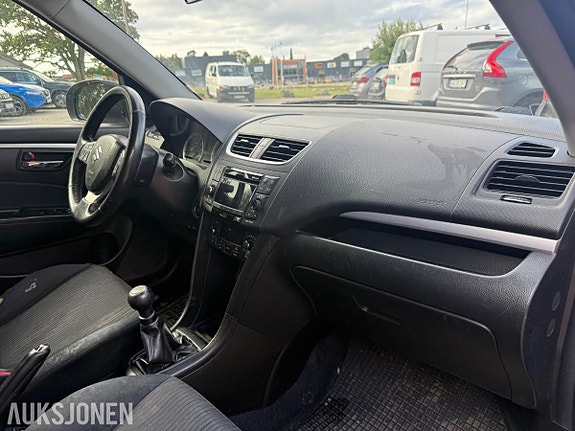 Suzuki Swift 18 of 30