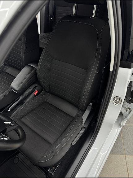 Skoda Rapid Spaceback 10 of 29