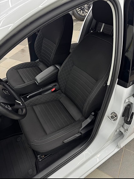 Skoda Rapid Spaceback 11 of 29