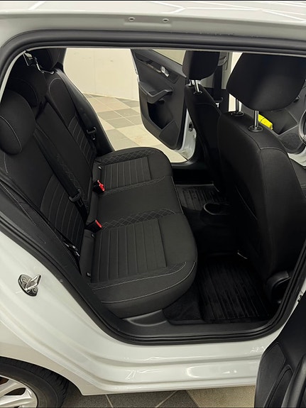 Skoda Rapid Spaceback 12 of 29