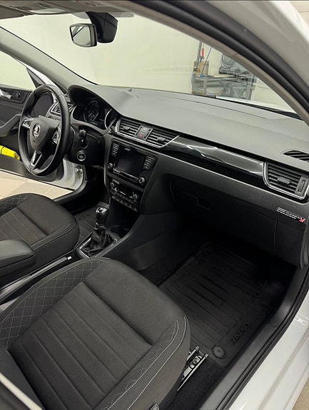 Skoda Rapid Spaceback 16 of 29