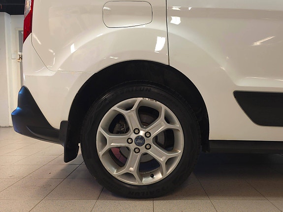 Ford Transit Connect 10 of 30