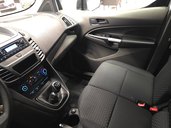 Ford Transit Connect 24 of 30