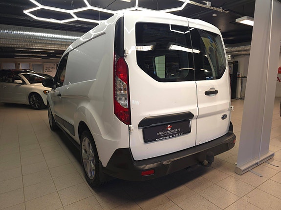Ford Transit Connect 7 of 30