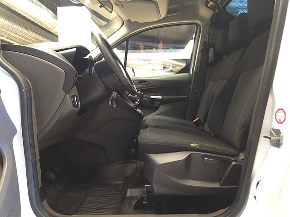 Ford Transit Connect 26 of 30